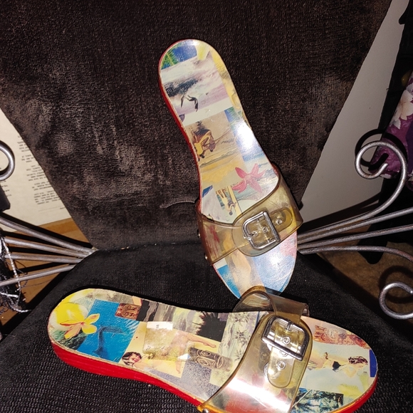 Sandles - Picture 3 of 3